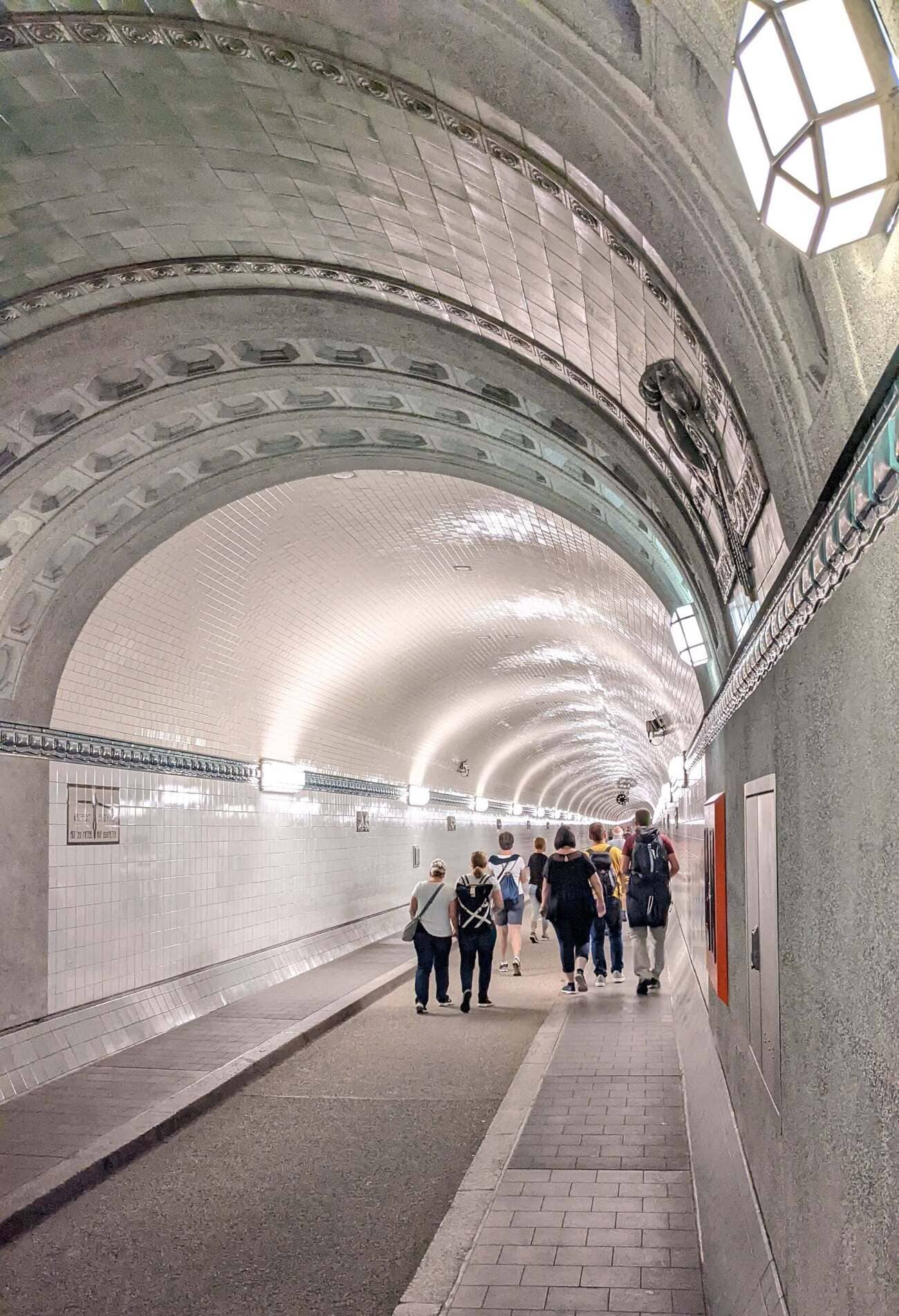 elbe_tunnel2