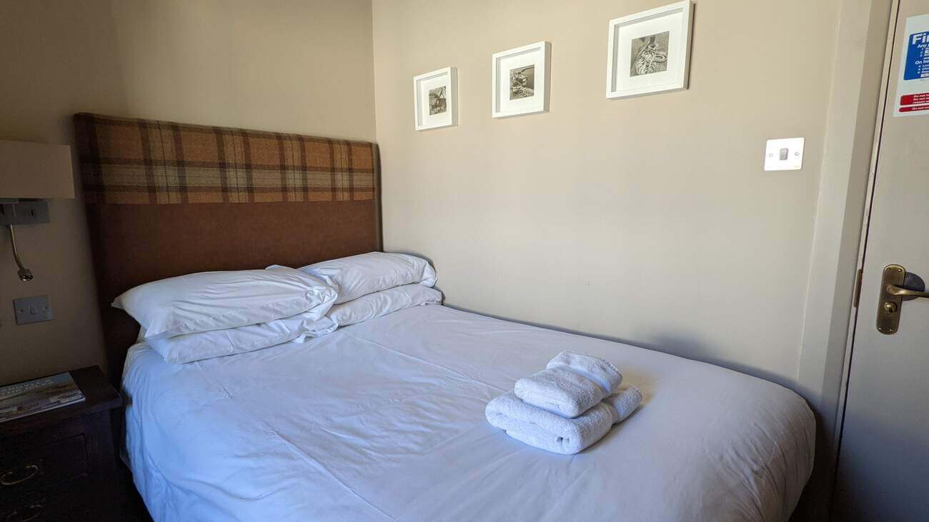 lochside_hotel2
