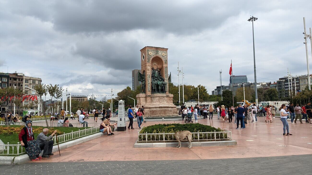 taksim_square2