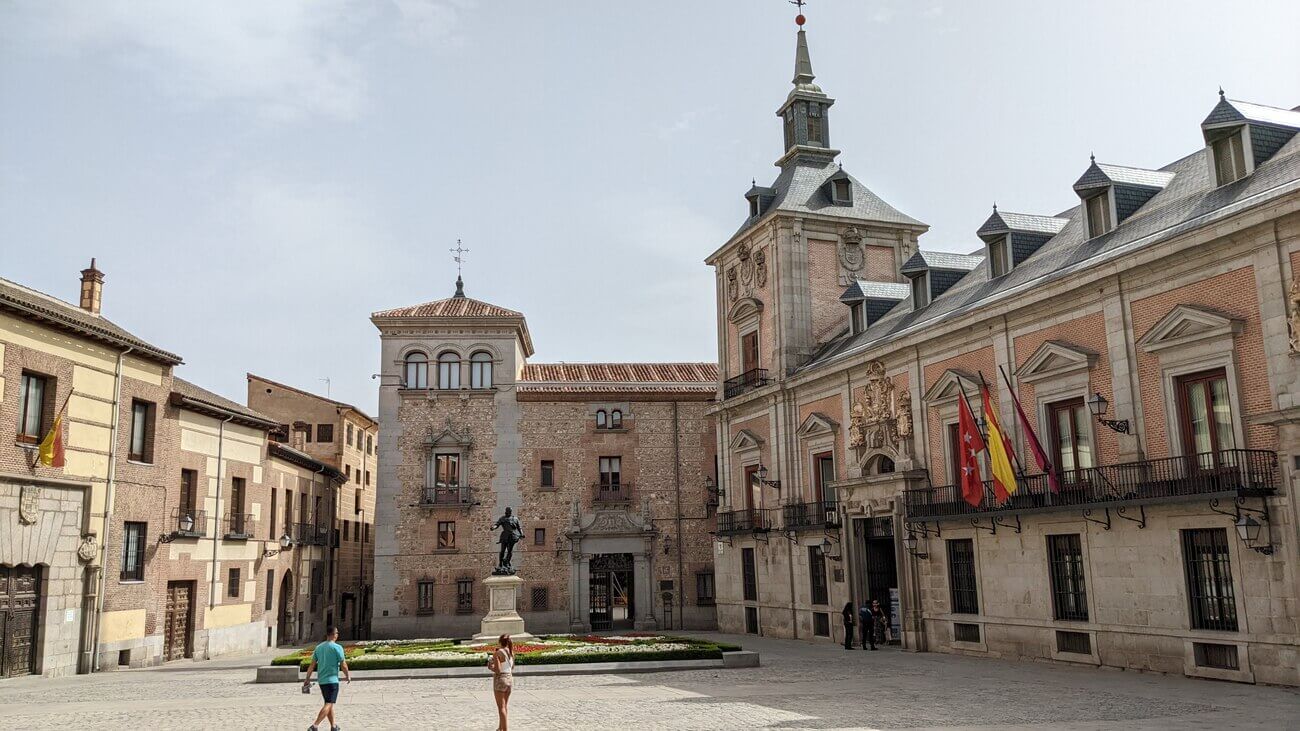 la_plaza_de_la_villa1