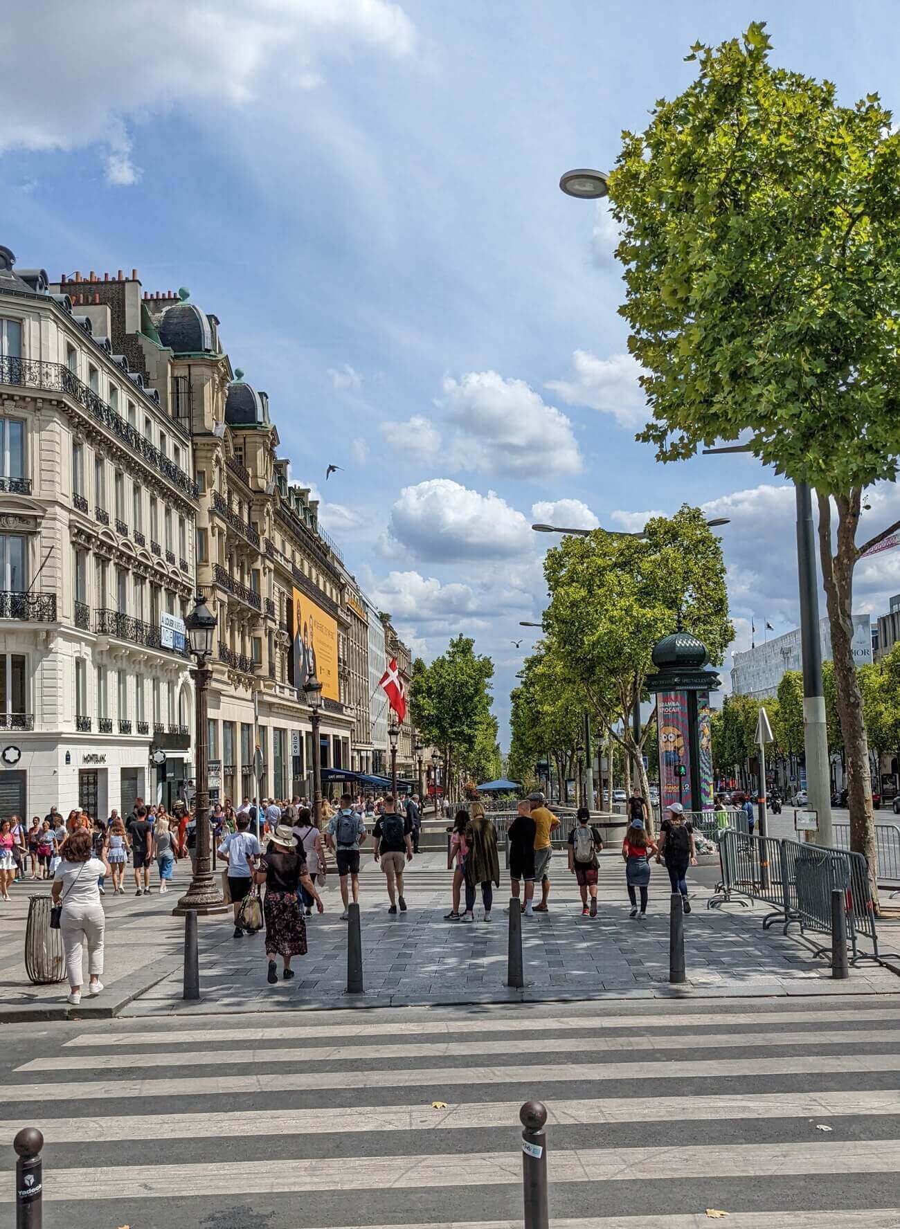 champs_elysees1