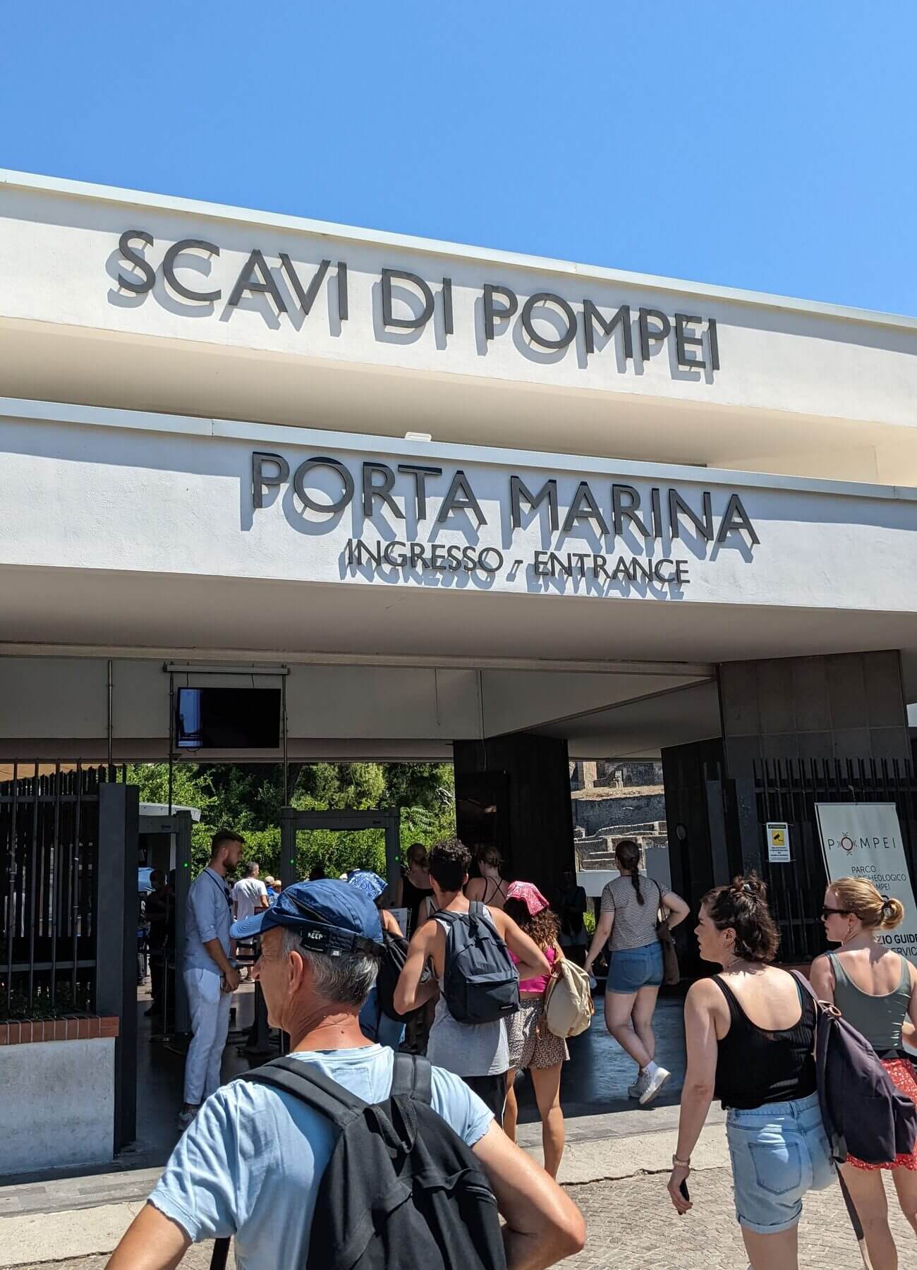 entrance1