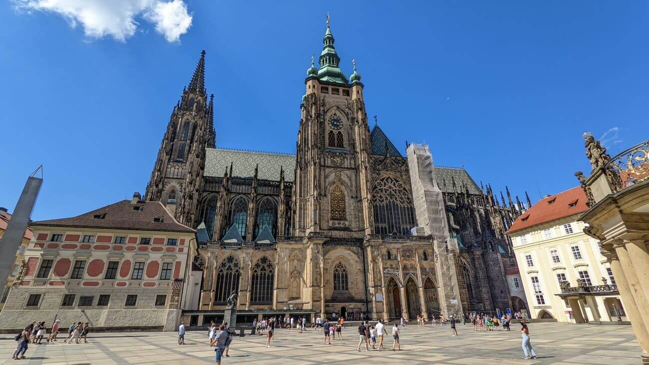 castle_cathedral1