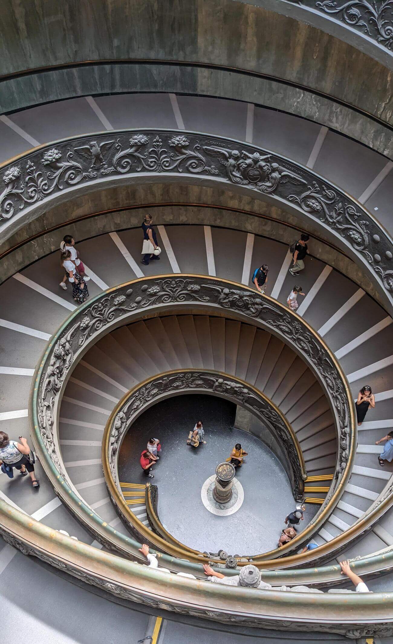 vatican_bramante_staircase1